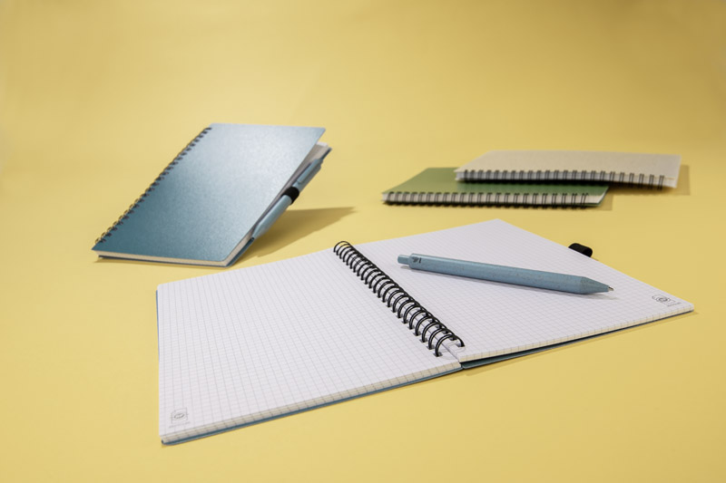 Notebook with pen TRESA A5