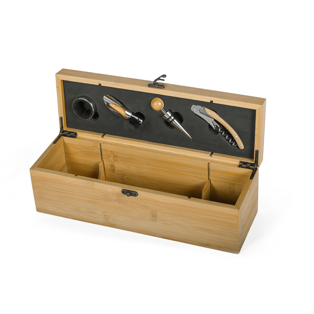 PIECE WINE SET WITH BAMBOO AND METAL BOTTLE HOLDER