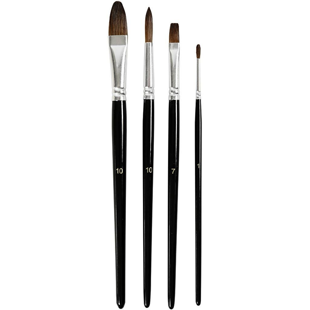 Watercolour paint brushes