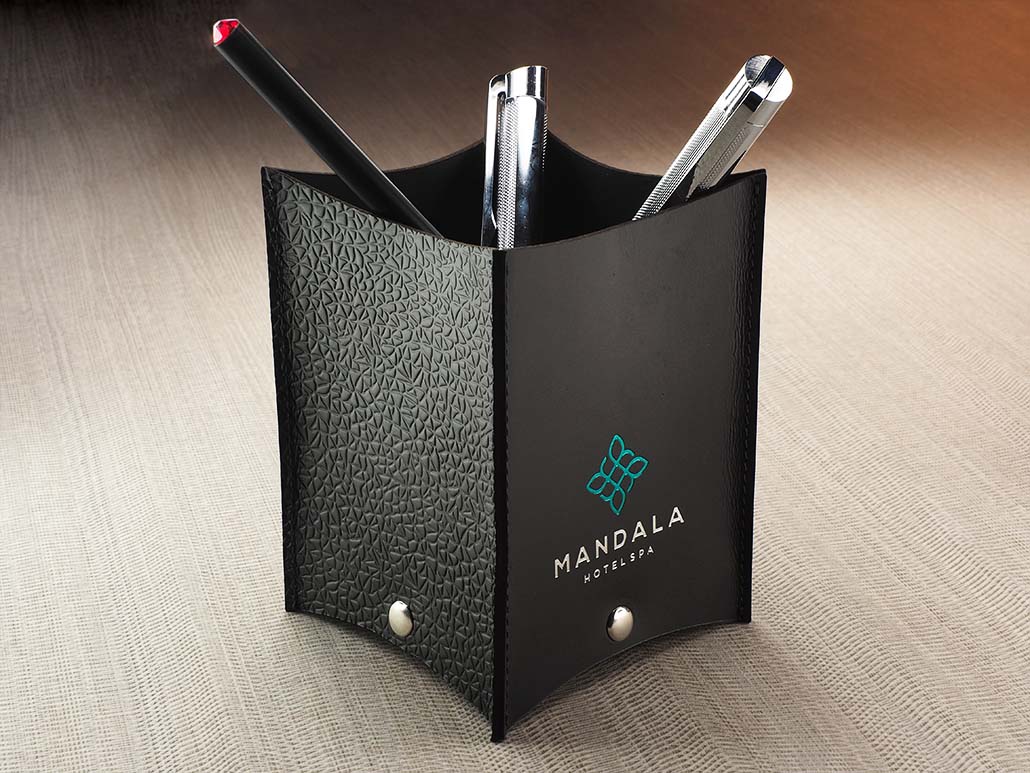 Pen holder