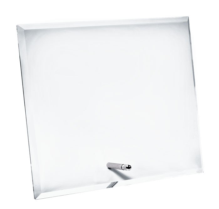 GLASS WITH BUILT-IN HORIZONTAL STAND